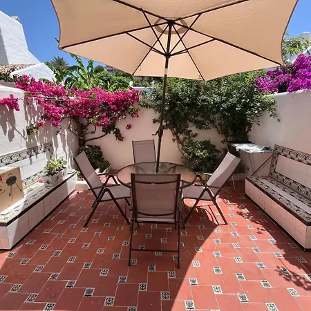 Villa - Playa - En Urbanizacion Al Lado Del Mar Is17