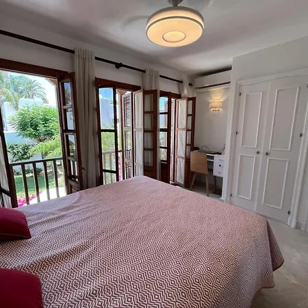 Villa - Playa - En Urbanización Al Lado Del Mar Is17 *