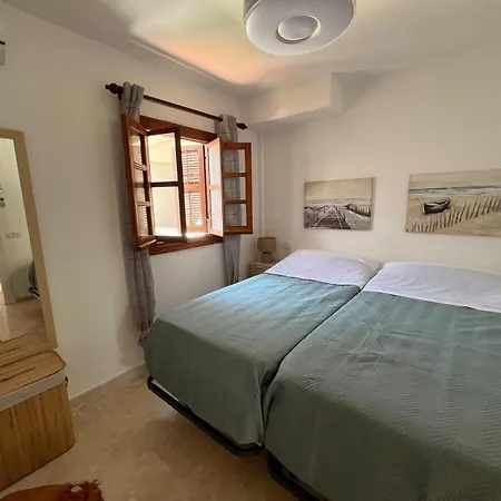 - Playa - En Urbanizacion Al Lado Del Mar Is17 Villa