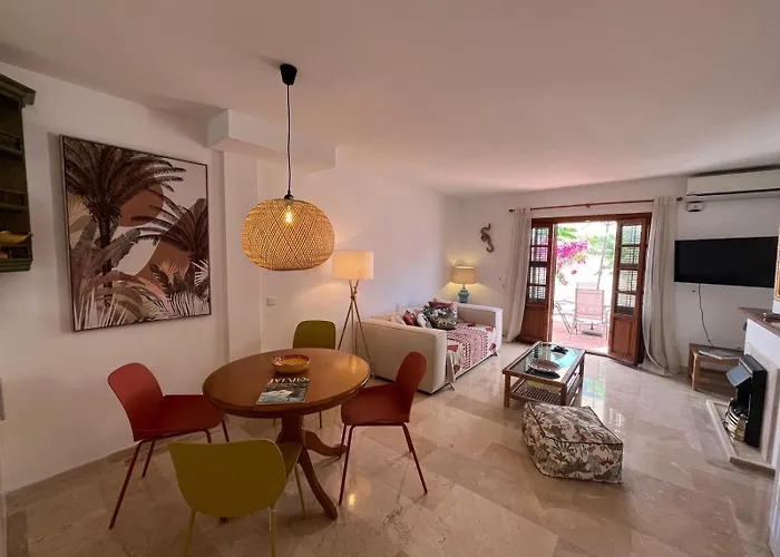 Villa - Playa - En Urbanización Al Lado Del Mar Is17 *