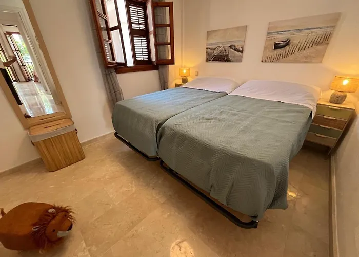 - Playa - En Urbanizacion Al Lado Del Mar Is17 Estepona