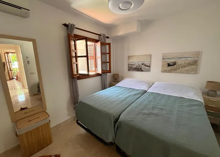 - Playa - En Urbanización Al Lado Del Mar Is17 Villa