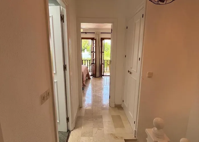 - Playa - En Urbanizacion Al Lado Del Mar Is17 Villa Estepona