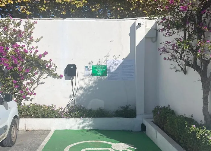 Villa - Playa - En Urbanización Al Lado Del Mar Is17 Estepona