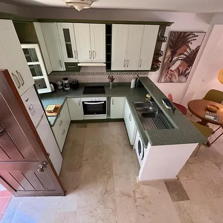 - Playa - En Urbanización Al Lado Del Mar Is17 Villa