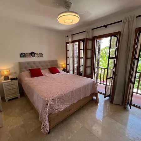 - Playa - En Urbanizacion Al Lado Del Mar Is17 * Estepona